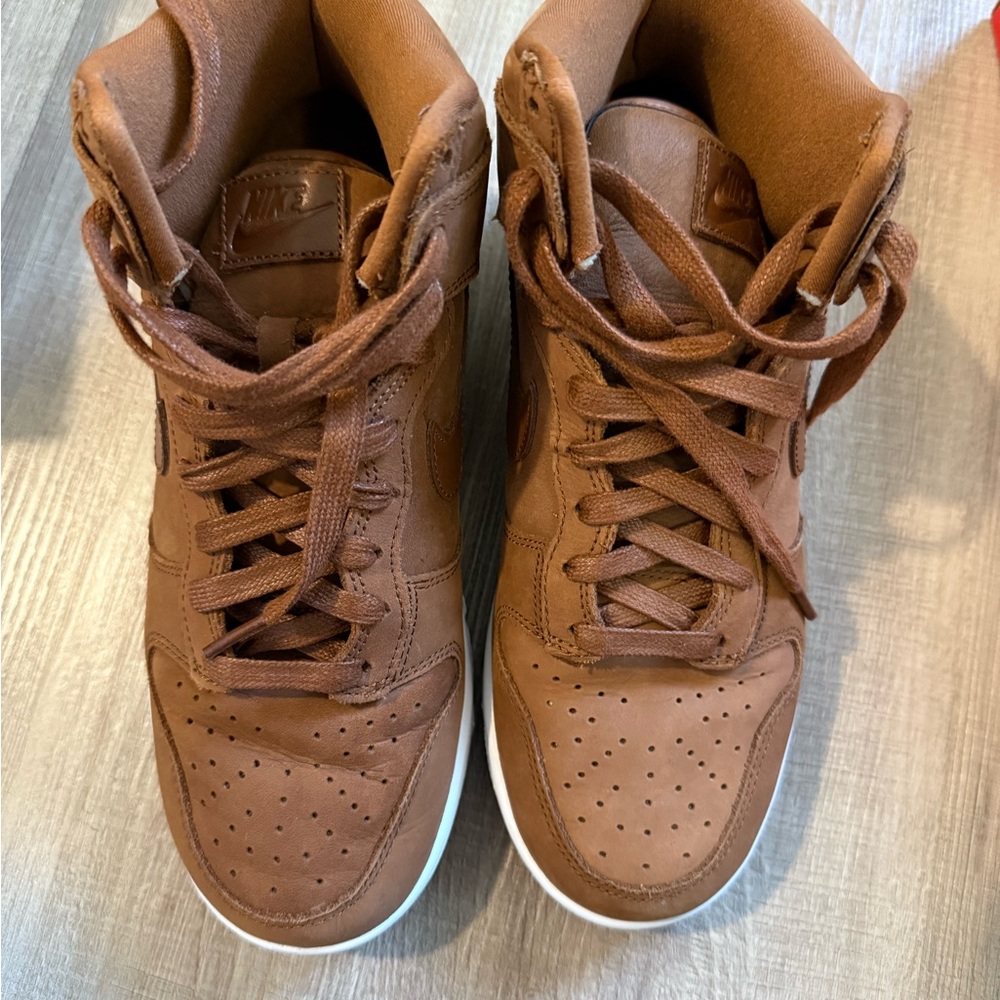Nike women’s brown suede dunks
